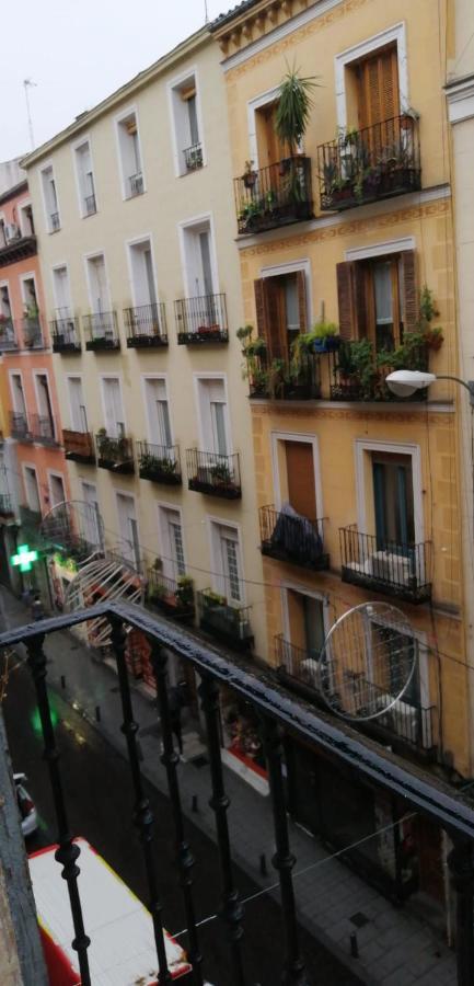 Hostal Oxum Madrid Bagian luar foto