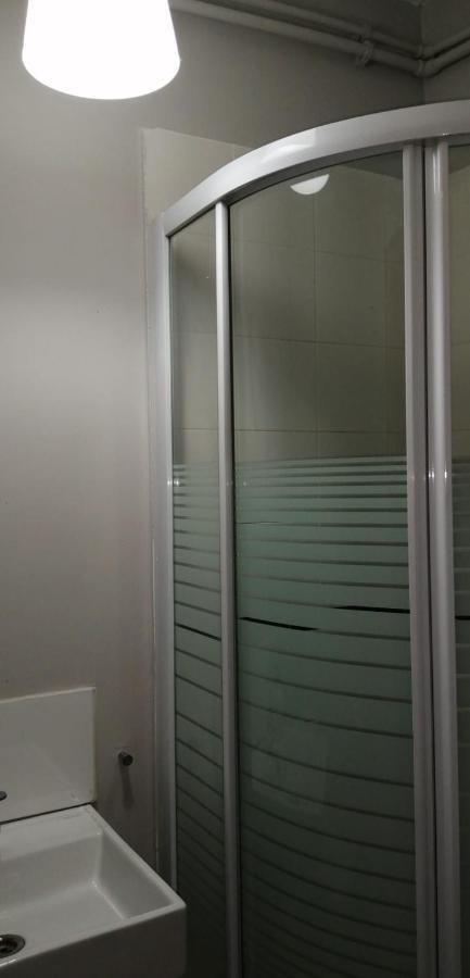 Hostal Oxum Madrid Bagian luar foto