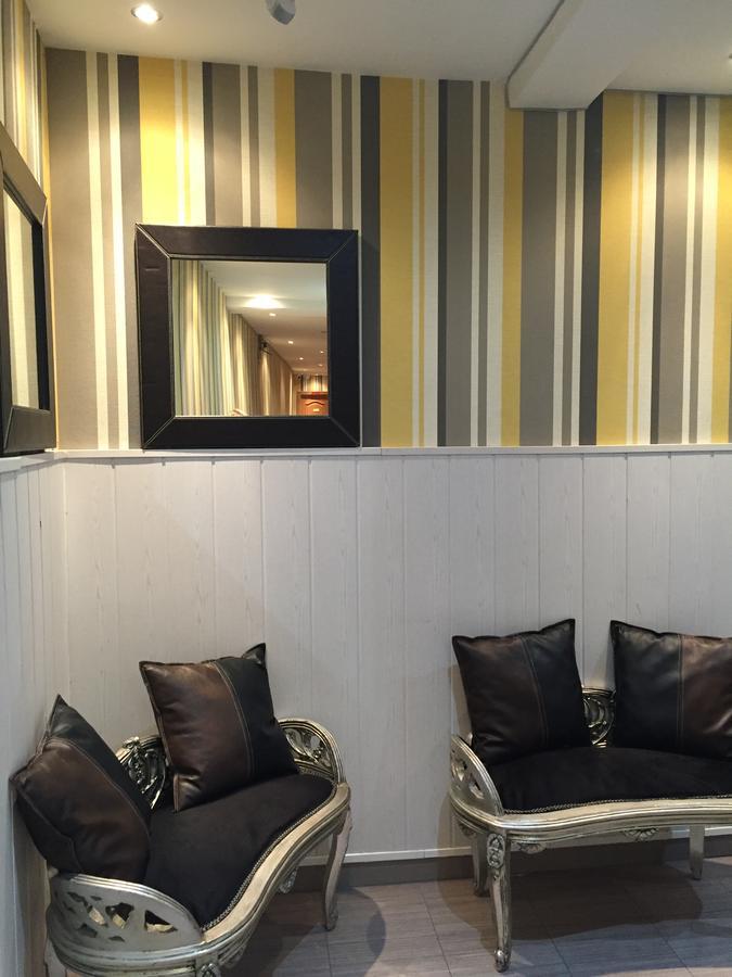 Hostal Oxum Madrid Bagian luar foto